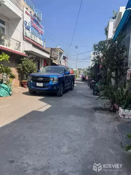 Bán nhà mới xây 832/....Chiến Lược, Bình Trị Đông dt 72m2 ,2 lầu, 5pn,4wc giá 6,85 tỷ