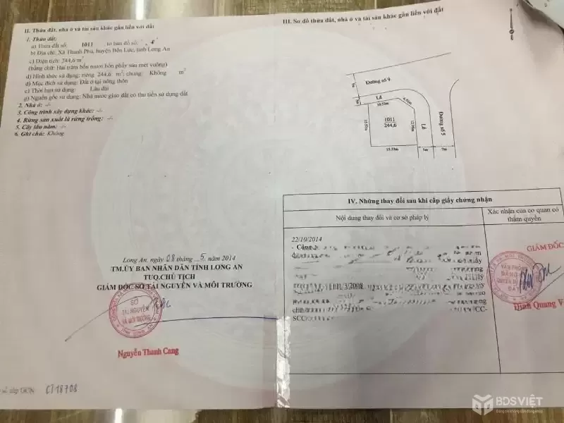 Bán đất thổ cư góc 2 mt đường KDC Hưng Gia, thị trấn Bến Lức dt 244,6m2 giá giảm còn 7,5 tỷ