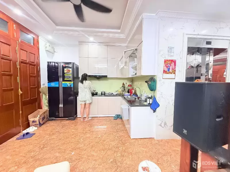 Bán Nhà Phan Kế Bính 33m2.  5 tầng. mặt tiền 5.5m. Giá 10.5 tỷ Ba Đình Hà Nội