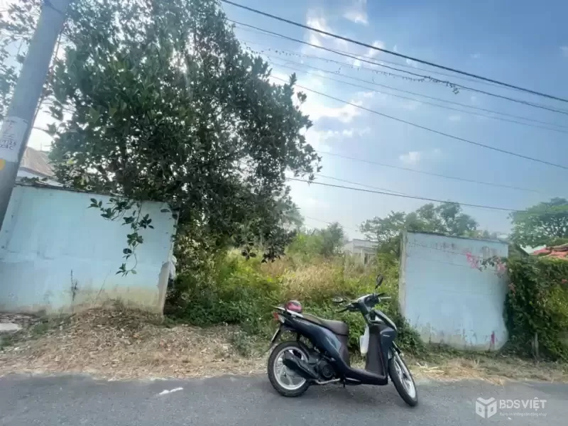 Bán đất mặt tiền đường nhựa xã Tân Phú Trung , dt 500m2 ( 140m2 thổ ) giá 5 tỷ