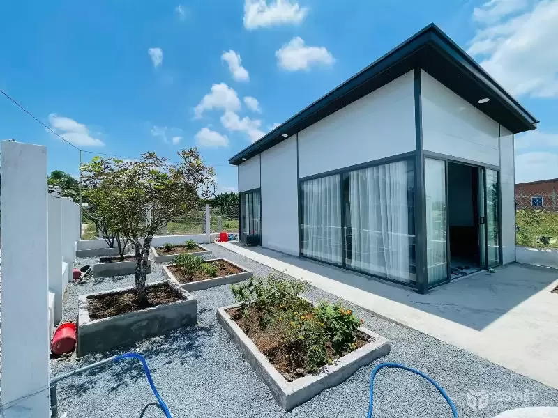 Bán nhà vườn mt đường Nguyễn Thị Tầm, Bình Lãng, Tân Trụ dt 166m2 full thổ giá 1,11 tỷ