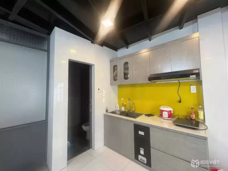 ♥ MT Kinh Doanh đường 5.5m lề 3m, gần Ông Ích Khiêm, 3 tầng, 3.x tỷ