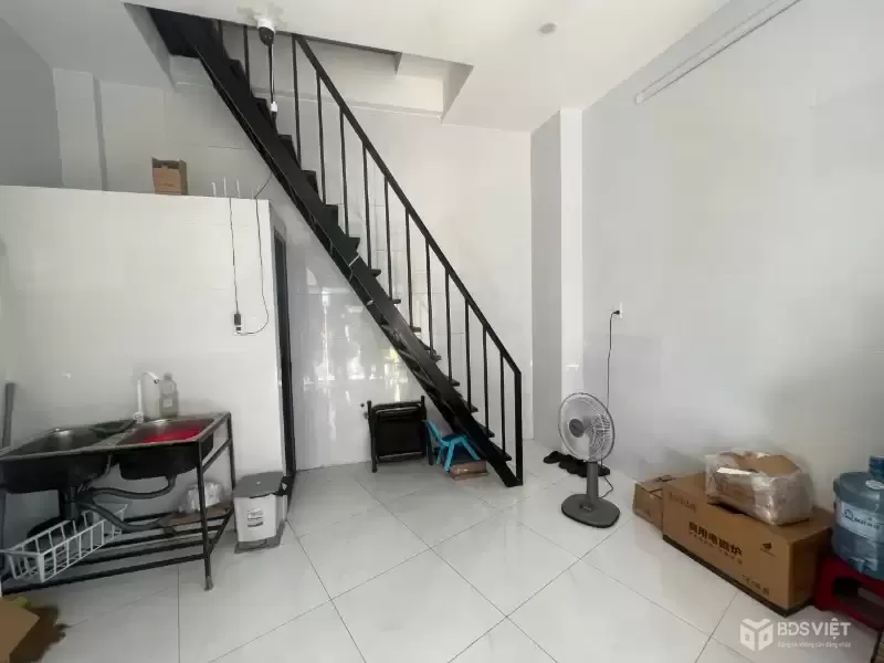 ♥ MT Kinh Doanh đường 5.5m lề 3m, gần Ông Ích Khiêm, 3 tầng, 3.x tỷ