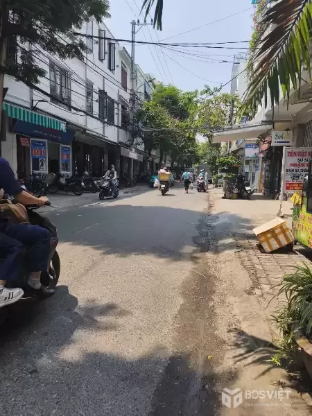 ♥ MT Kinh Doanh đường 5.5m lề 3m, gần Ông Ích Khiêm, 3 tầng, 3.x tỷ