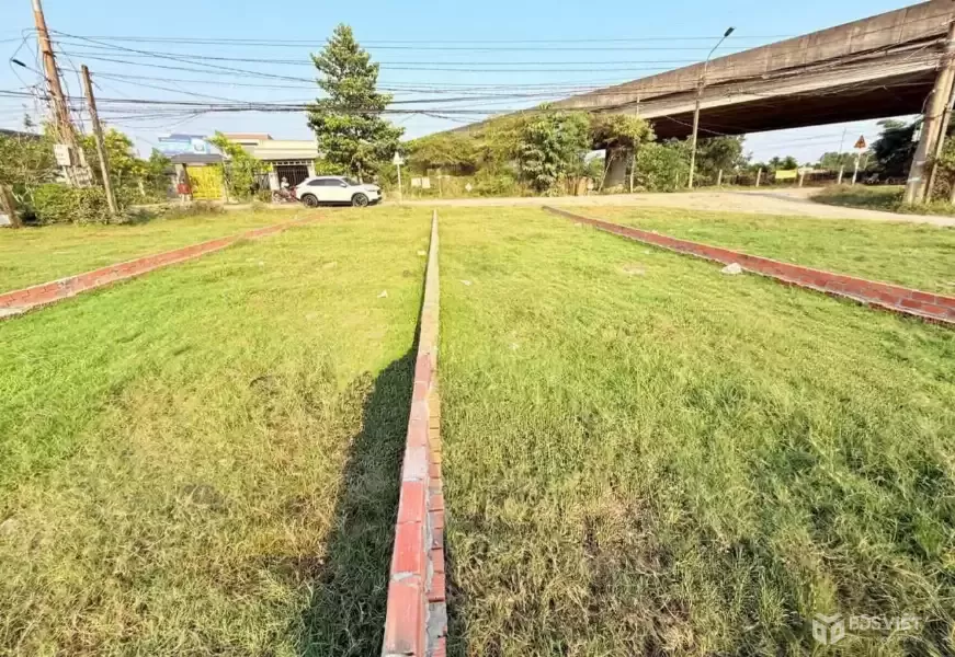 Bán 2 nền thổ cư mt đường Nguyễn Văn Nhâm, xã Thanh Phú dt 150m2 giá 3,5 tỷ / nền