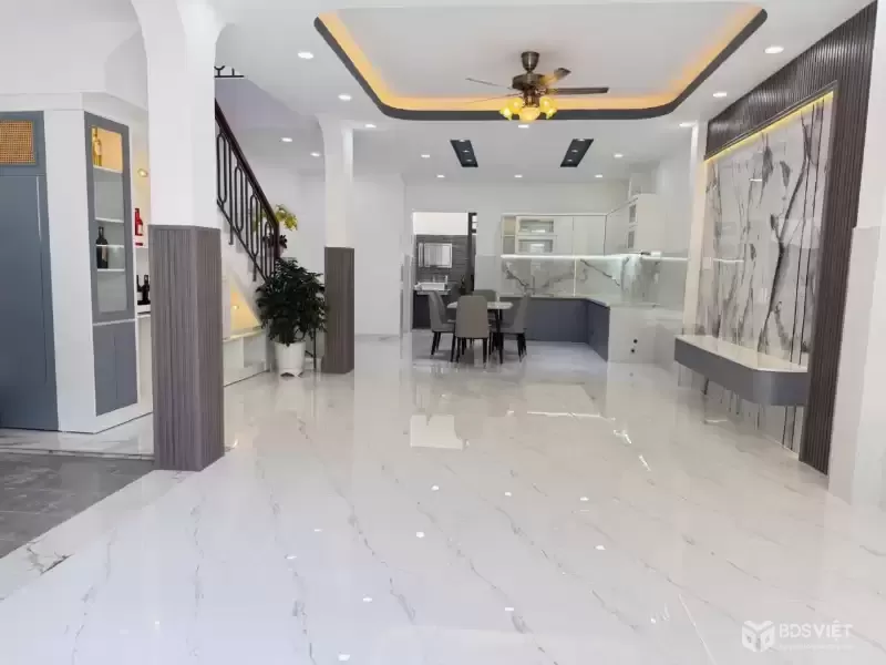 Bán nhà hẻm 8m Liên khu 4-5, Bình Hưng Hòa B góc 2 mt , 1 lầu ,3 pn ,3wc giá 5,6 tỷ