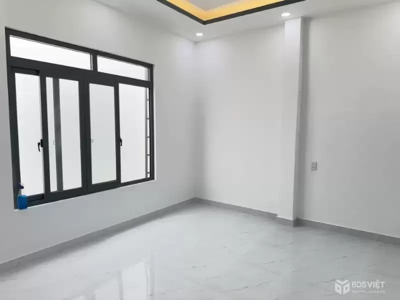 Bán nhà hẻm 8m Liên khu 4-5, Bình Hưng Hòa B góc 2 mt , 1 lầu ,3 pn ,3wc giá 5,6 tỷ