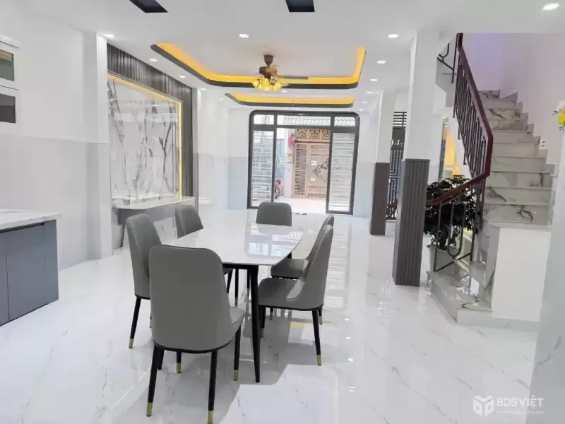 Bán nhà hẻm 8m Liên khu 4-5, Bình Hưng Hòa B góc 2 mt , 1 lầu ,3 pn ,3wc giá 5,6 tỷ