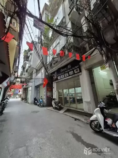 CHƯA TỚI 10 TỶ 2 OTO CHẠY, XE JEEP DU LỊCH ĐI QUA NHÀ ,2' TỚI VĂN MIẾU ?