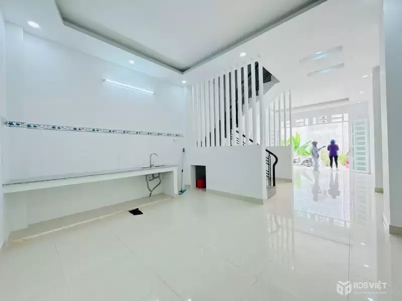 Siêu phẩm 4 tầng Q7 sát Phú Mỹ Hưng, SHR hoàn công đủ, giá 5.99 tỷ