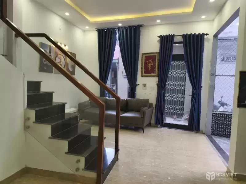 ♥ Hoàng Diệu, 50m2 3 tầng, 3P ngủ có WC,  2 mặt thoáng sáng, sân thượng trước-sau, 3.9x tỷ