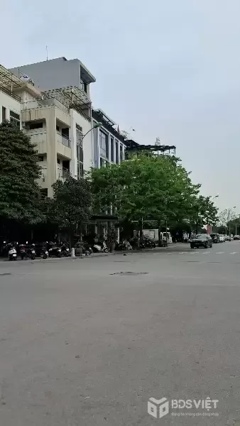 BÁN ĐẤT TĐC VIỆT HƯNG 55M2- MT 5m- 14,575 Tỷ VỈA HÈ, OTO TRÁNH [0372311369]