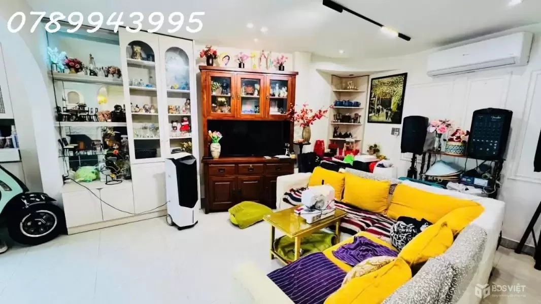 Nhà bán Lê Văn Sỹ, Phú Nhuận, ngang gần 8m, Nhà mới, 4PN, Giá chỉ 9 tỷ59