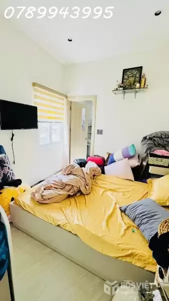 Nhà bán Lê Văn Sỹ, Phú Nhuận, ngang gần 8m, Nhà mới, 4PN, Giá chỉ 9 tỷ59