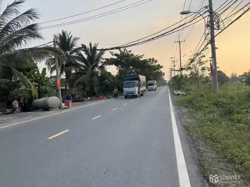 Bán đất mặt tiền Mai Bá Hương,Lê Minh Xuân dt 1000m2 (gần 800m2 thổ cư) giá giảm còn 18 tỷ