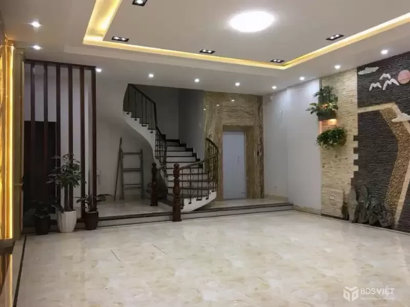 Hàng Hiếm- Bán nhà mặt đường 88m2 Thượng Thanh, mặt tiền 7.3m, 5 tầng thang máy, đang cho thuê 40tr 