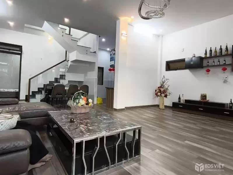 ♥ Sập Hầm K Ông Ích Khiêm gần Nguyễn Hoàng , 96m2, ngang 7.4m, Góc 3 mặt thoáng, cứng cáp ở ngay