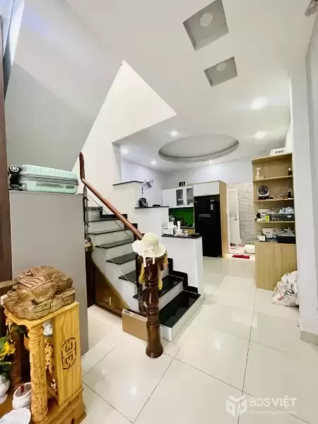Bán nhà 2 tầng Võ Văn Hát Long Trường Thủ Đức - 52m2 - Hẻm ô tô - Giá 4.8 Tỷ