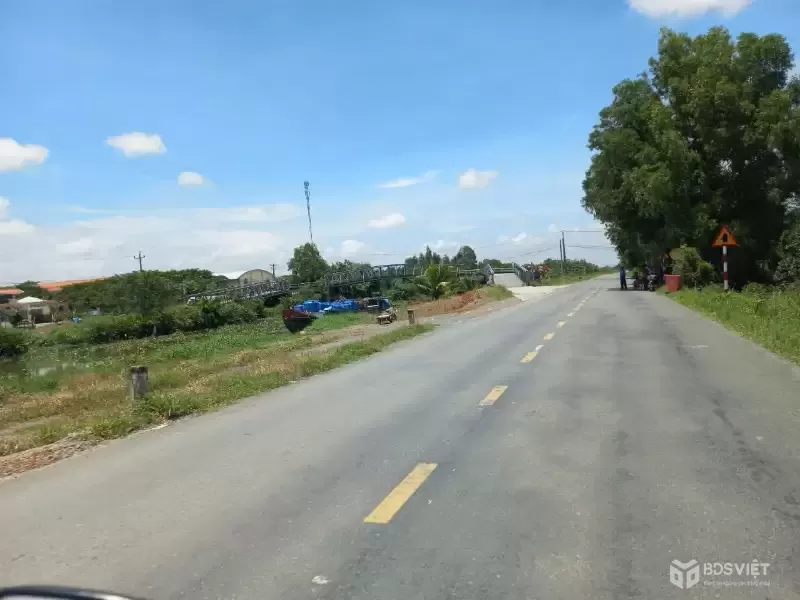 Bán đất mặt tiền tỉnh lộ 818, Tân Thành, Thủ Thừa dt 451m2 full thổ giá 3,15 tỷ