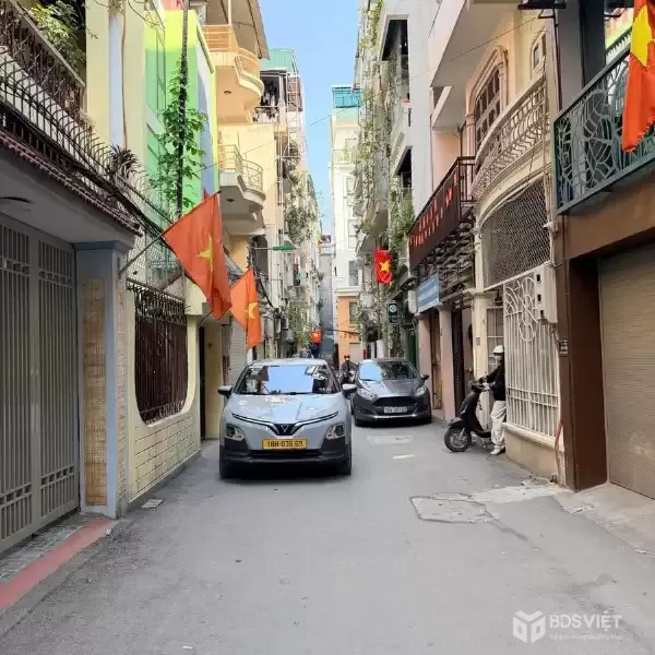 Bán Nhà Ngõ Thịnh Hào1 44m2. 4 tầng. mặt tiền 3.5m. giá 19.9 tỷ Đống Đa Hà Nội