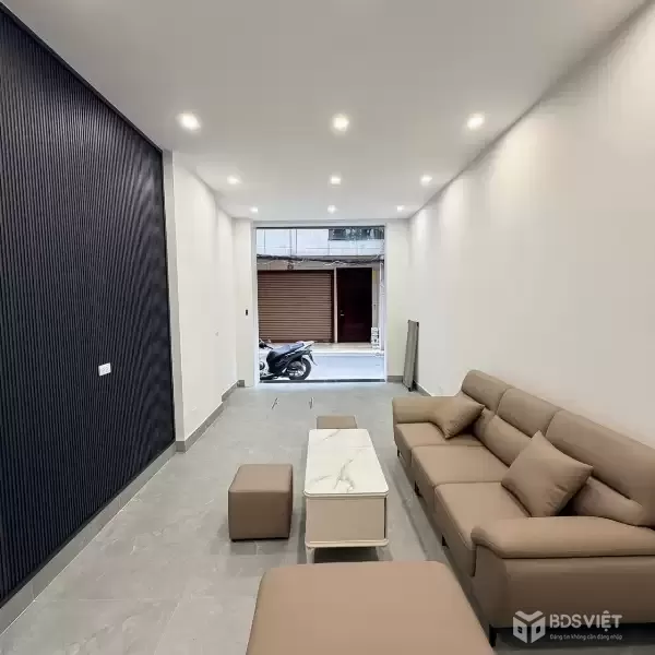 Bán Nhà Ngõ Thịnh Hào1 44m2. 4 tầng. mặt tiền 3.5m. giá 19.9 tỷ Đống Đa Hà Nội