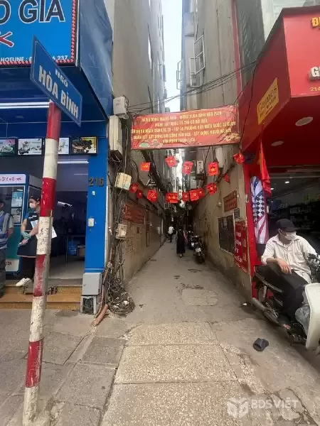 Bán Nhà Ngõ Hòa Bình 48m2.  6 tầng. mặt tiền 4.4m. giá 11.5 tỷ Đống Đa Hà Nội