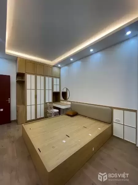 bán căn hộ trần quý kiên cầu giấy 62m 2 ngủ 2 wc giá 5,95 tỷ