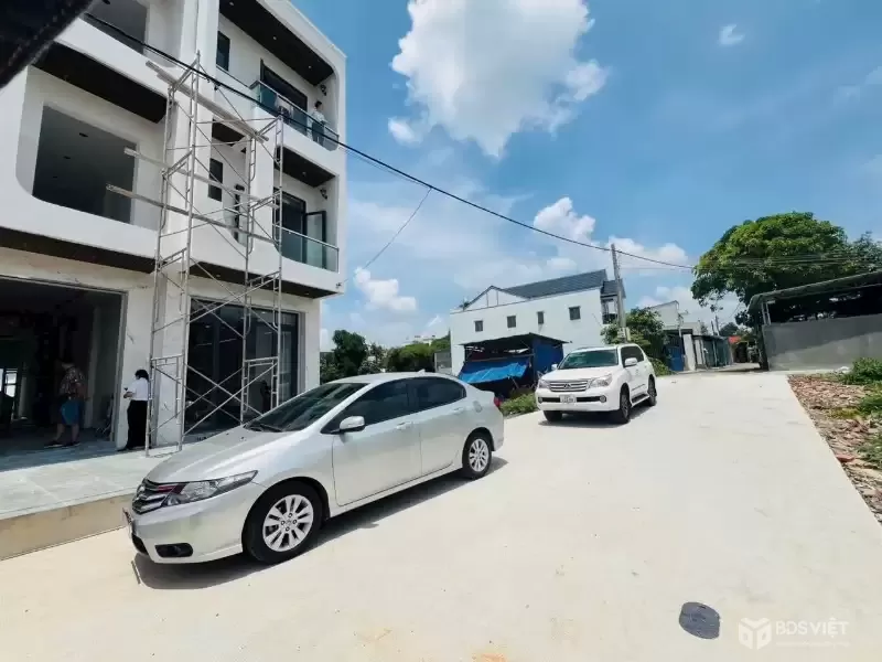 Bán nhà đường Hồ Văn Cống Bình Dương