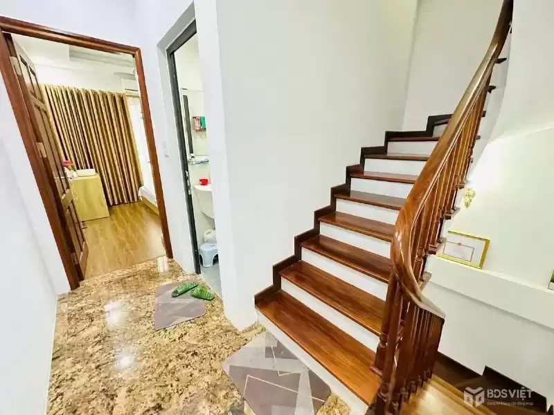 Hiếm. Bán nhà vị trí đắc địa đường Cổ Linh - Long Biên - HN