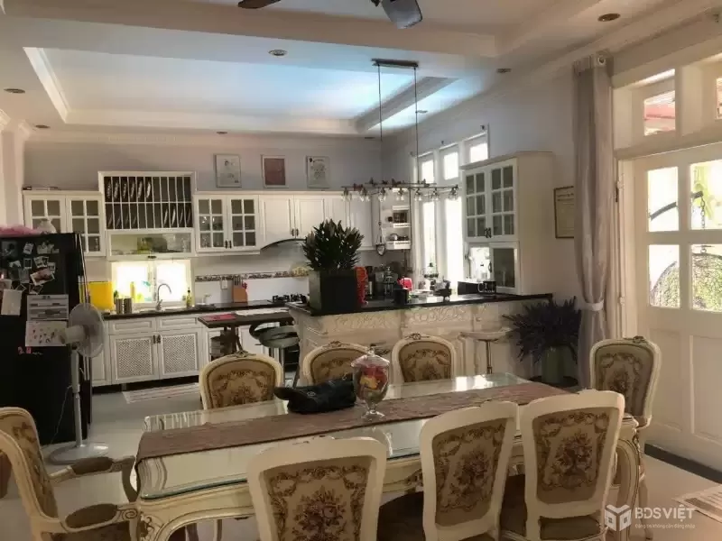 Biệt thự 385m2 Thảo Điền, Góc 2 mặt tiền Đường 66-Nguyễn Văn Hưởng, hồ bơi, HDT 70tr, 59.5 tỷ