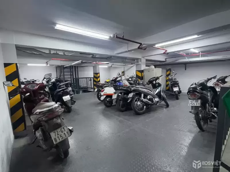 Siêu phẩm dòng tiền - Bán nhà 7 tầng Bình Thạnh_Hutech Ung Văn Khiêm_8x20_HDT 165tr_34.9 tỷ