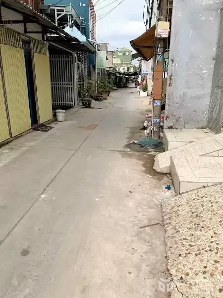 CẦN BÁN 125M2 NHÀ CẤP 4 HẺM BA GÁC GẦN QL1A