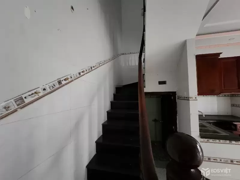 NHÀ TÂN ĐÔNG HIỆP DĨ AN 2 TỶ NHỈNH, NGÂN HÀNG CHÀO BÁN NHÀ NGANG 8,9M, DT 64M2