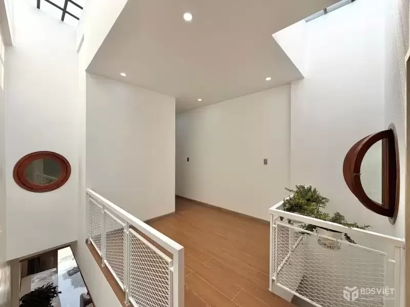 Bán nhà Trần Đình Tri 70m2 2 tầng 2 mê đúc full nội thất giá 4.88 tỷ sát biển