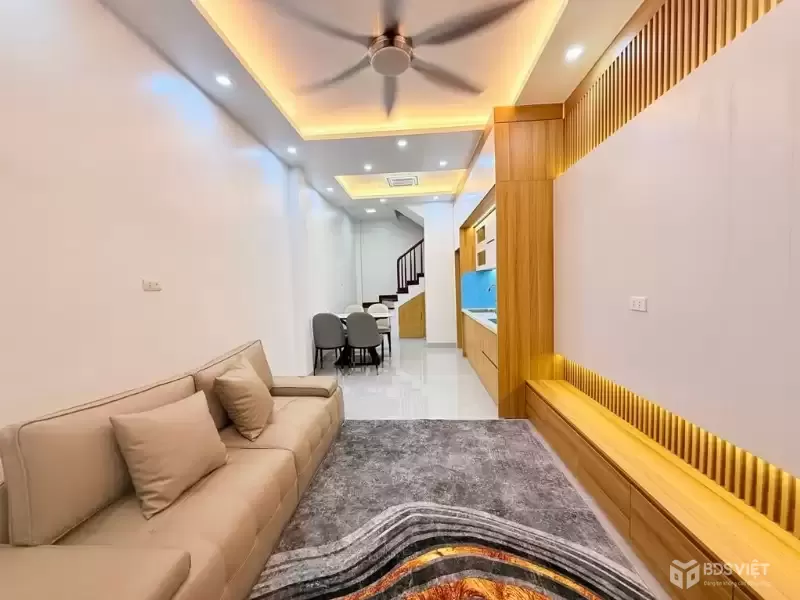 trần thái tông 34m x6 tầng 10,5 tỷ full nội thất-ngõ thông rộng,gần phố