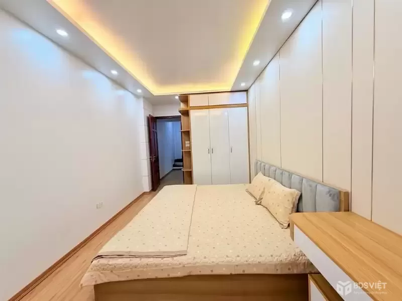 trần thái tông 34m x6 tầng 10,5 tỷ full nội thất-ngõ thông rộng,gần phố