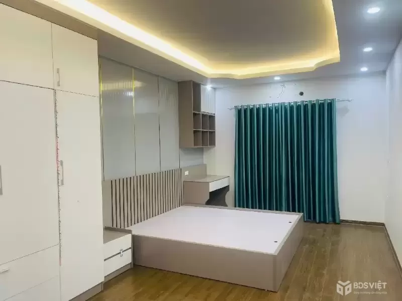 võ chí công 36m x5 tầng 8,8 tỷ full nội thất,quy hoạch nhà cách đường 20m