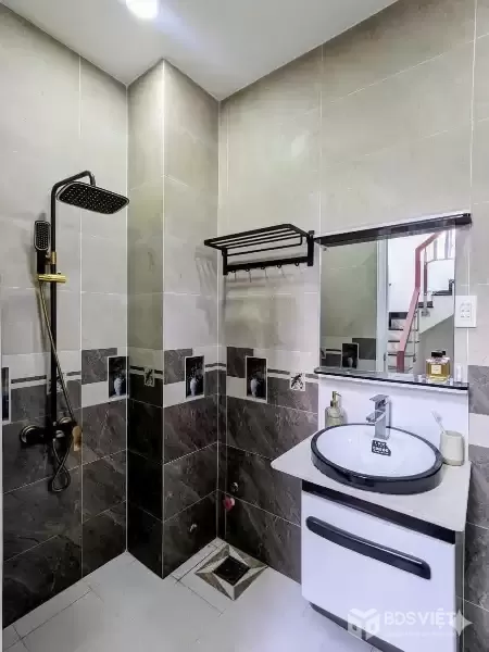 Bán Nhà Mới Đẹp Góc 2 Mặt Tiền Đường Huỳnh Tấn Phát, Quận 7  - 5TỶ8.