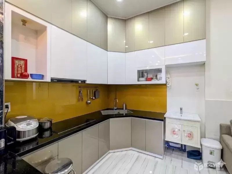 Bán Nhà Mới Đẹp Góc 2 Mặt Tiền Đường Huỳnh Tấn Phát, Quận 7  - 5TỶ8.