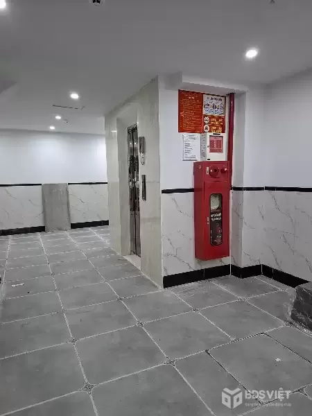 BÁN NHÀ MỸ ĐÌNH – THANG MÁY – 45m² – 10 PHÒNG CHO THUÊ – DÒNG TIỀN ỔN ĐỊNH ???????? Diện tích 45m² – xây 6 tầng, có thang máy xịn