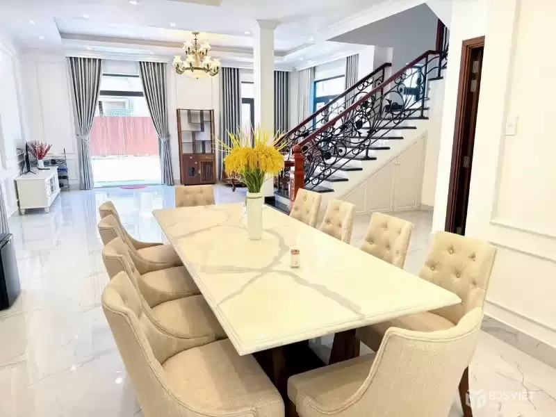 Cho thuê villa 5 phòng Royal Villa Măng Lin Phường 7 Đà Lạt