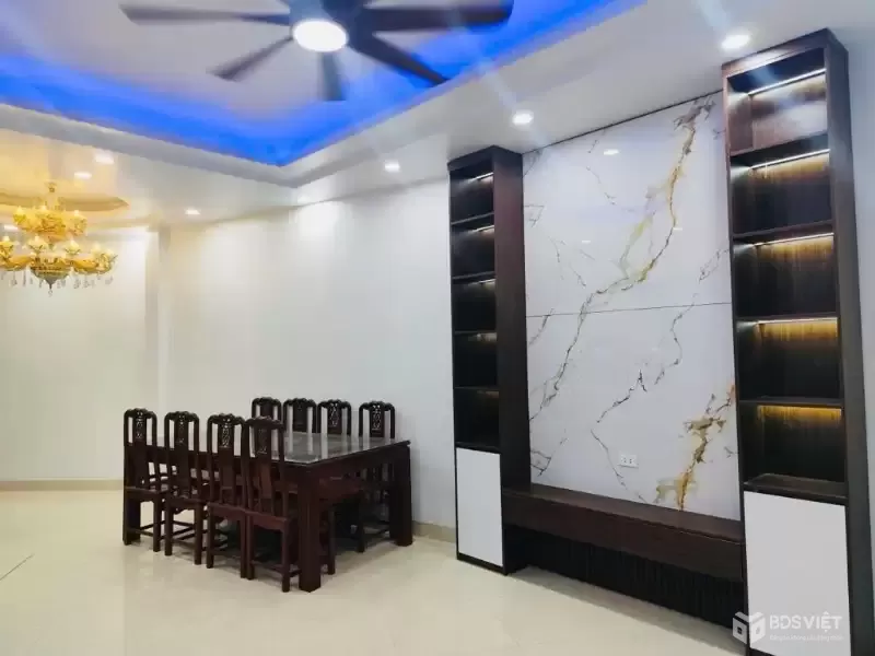 Hạ chào 1 tỷ nhà phố Nguyễn Trãi nhà 5 tầng thang máy, giá đầu tư gần 60 m2 chỉ nhỉnh 12 tỷ