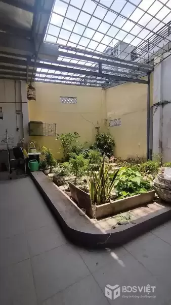 Bán nhà đẹp 7x25m, BTCT 2 lầu, 3PN, 4WC, sân vườn trước sau, giá tốt 6 tỷ 8