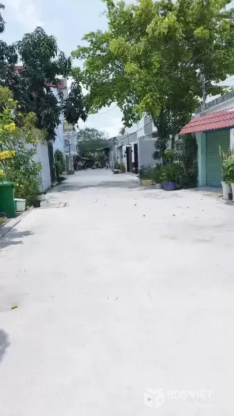 Bán nhà đẹp 7x25m, BTCT 2 lầu, 3PN, 4WC, sân vườn trước sau, giá tốt 6 tỷ 8