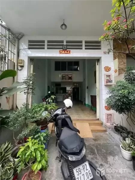 Nhà MT Đường Nguyễn Chí Thanh Phường 16 Cũ Quận 11.