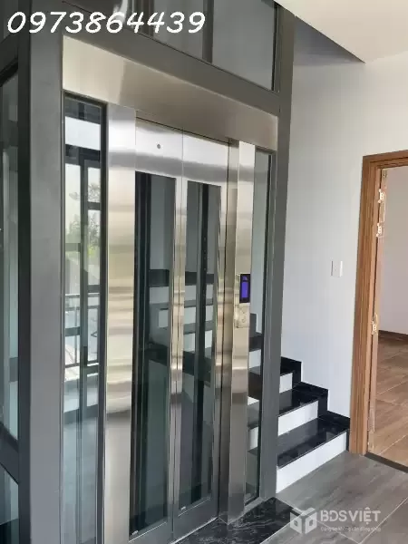 SIÊU PHẨM LÔ GÓC 4 TẦNG – THANG MÁY XỊN – GARA 2 Ô TÔ – GẦN SONG HÀNH - LÊ LỢI - HÓC MÔN