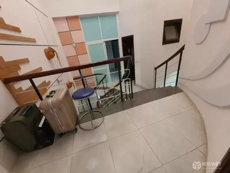 ♥ Sau lưng MT Hoàng Diệu, 89m2, 2 tầng mê lệch cứng đẹp thoáng, 6.x tỷ