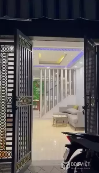 Cần bán gấp nhà 4 tầng, hẻm xe hơi, Huỳnh Tấn Phát-4x15- Chỉ 6 Tỷ 35