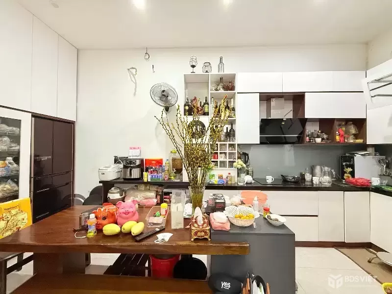 HOÀNG VĂN THÁI – PHÂN LÔ QUÂN ĐỘI – NGÕ THÔNG – 2 THOÁNG