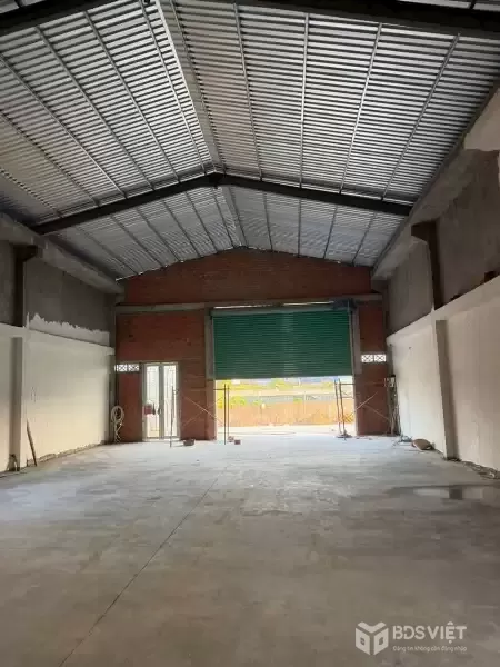 Bán nhà kho mới xây xã Đức Hòa Đông dt 700m2 full thổ giá 7 tỷ